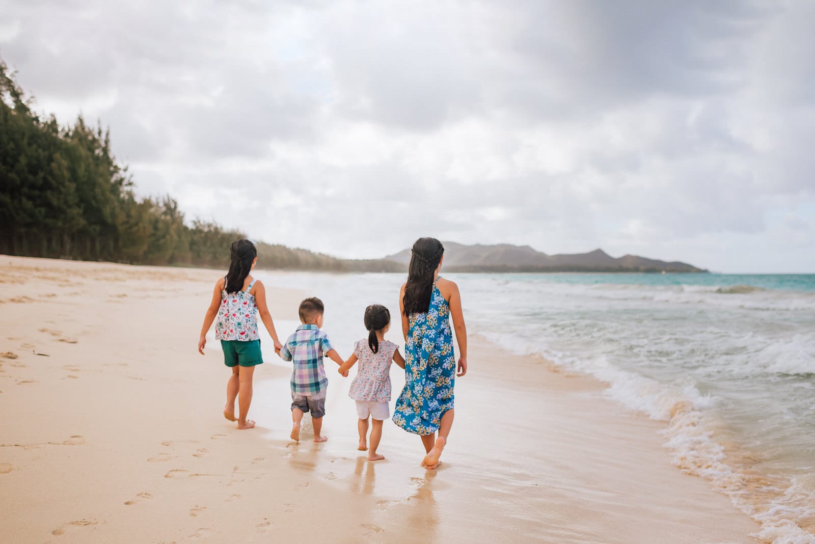 hawaiian-family-photos-beach-24.jpg