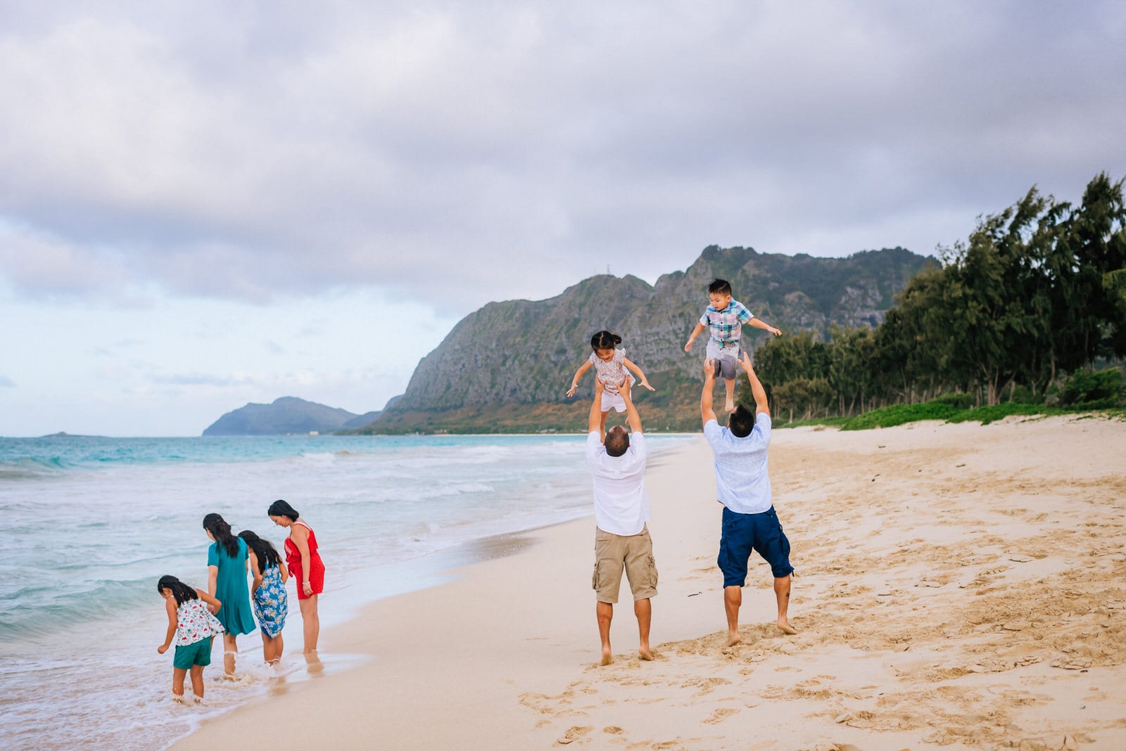hawaiian-family-photos-beach-26.jpg