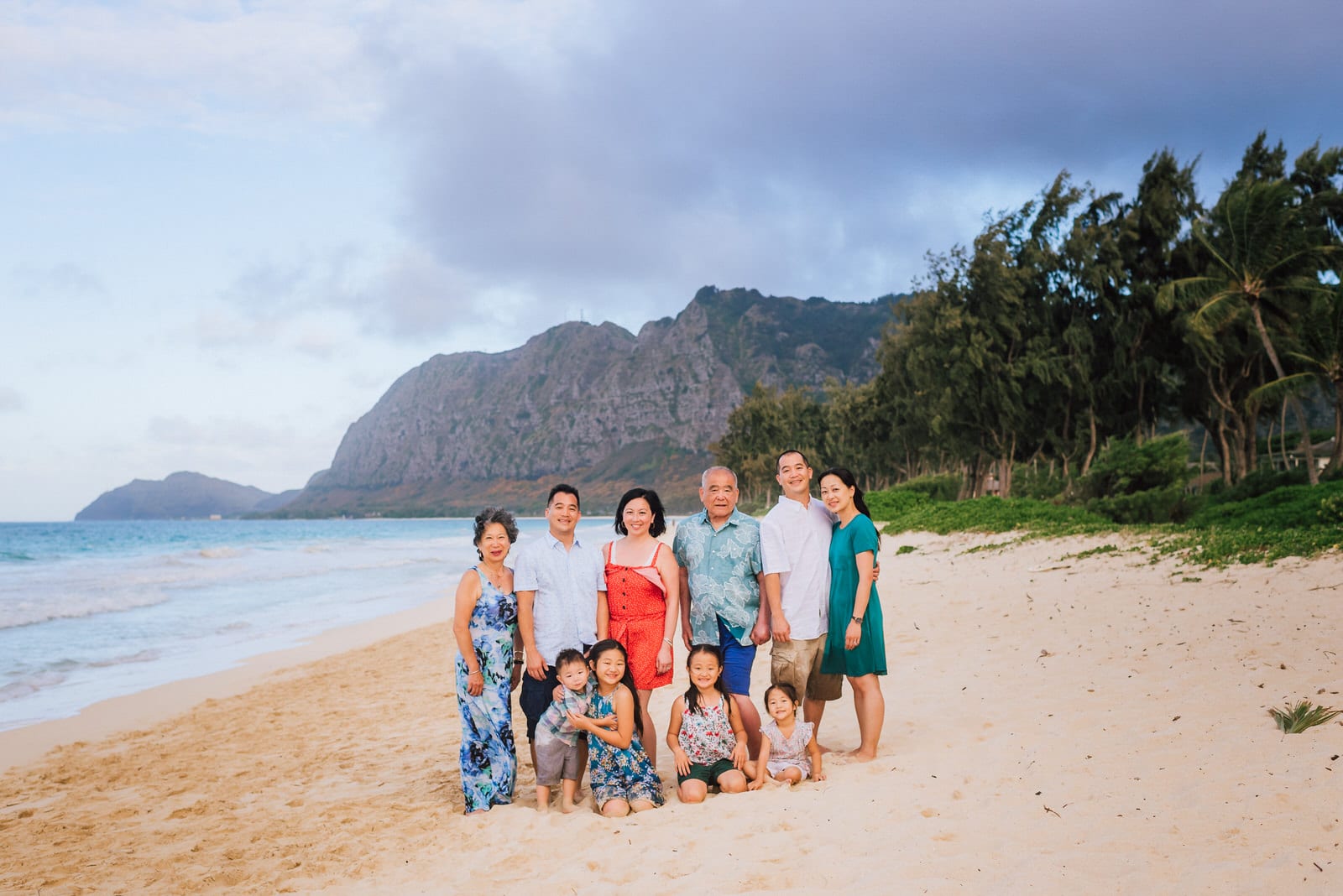 hawaiian-family-photos-beach-31.jpg