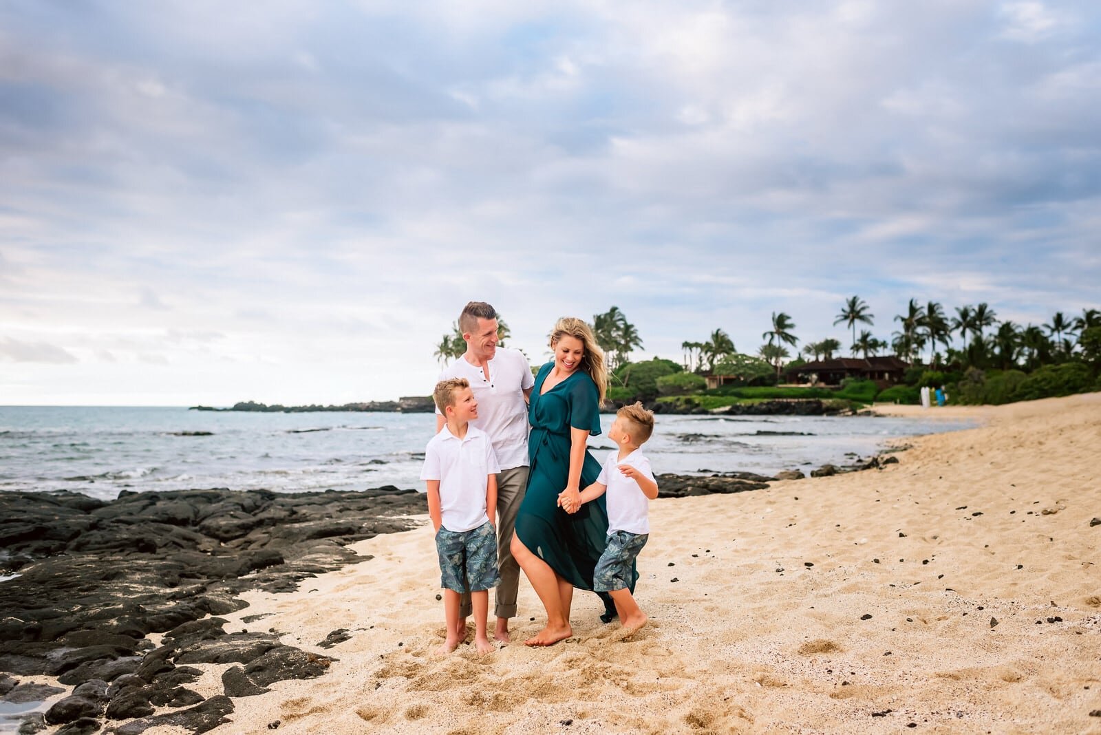 kona-photographer-hawaii-family-four-seasons-4.jpg