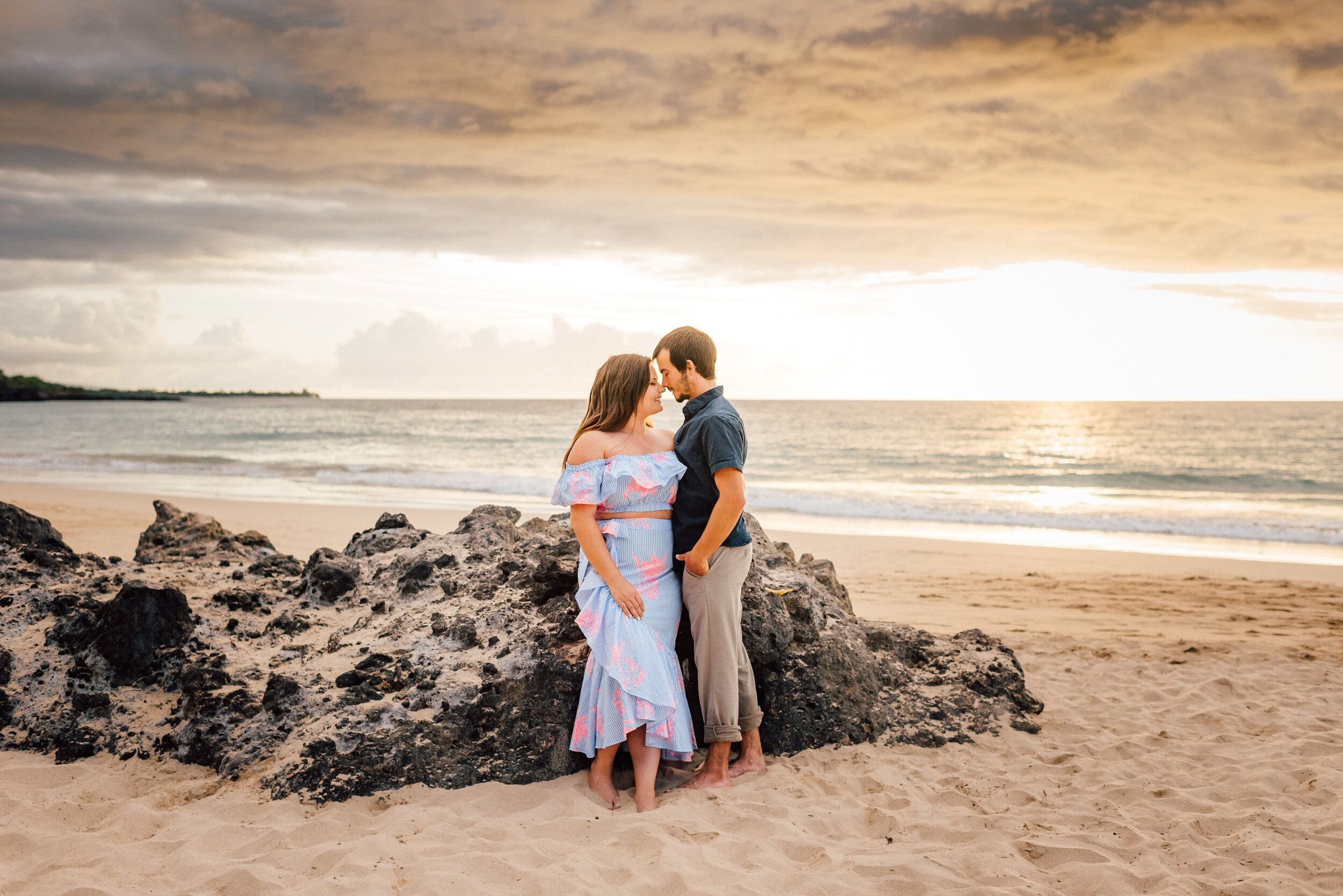 hawaiian-tropical-honeymoon-photographers-best-11.jpg