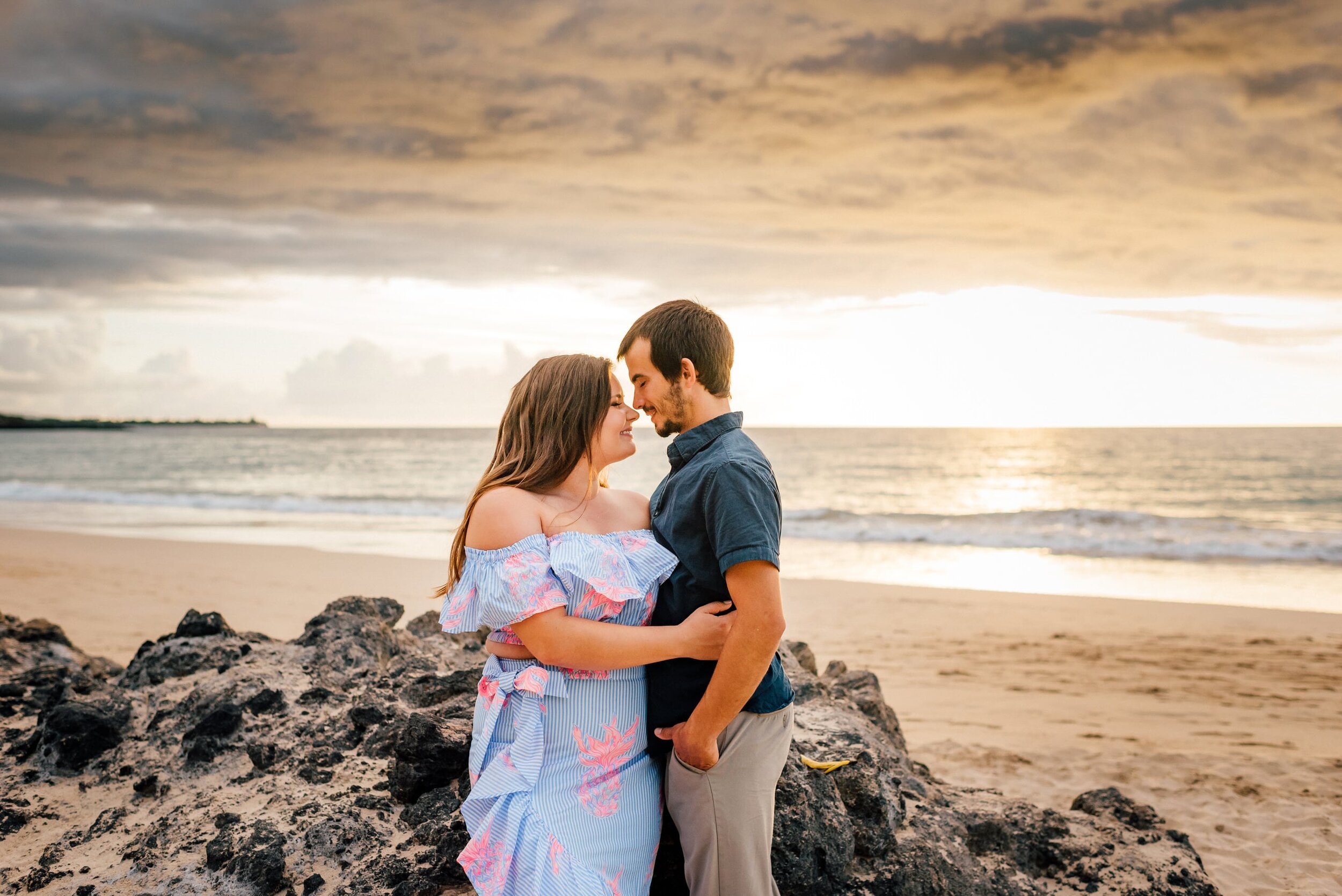 hawaiian-tropical-honeymoon-photographers-best-12.jpg