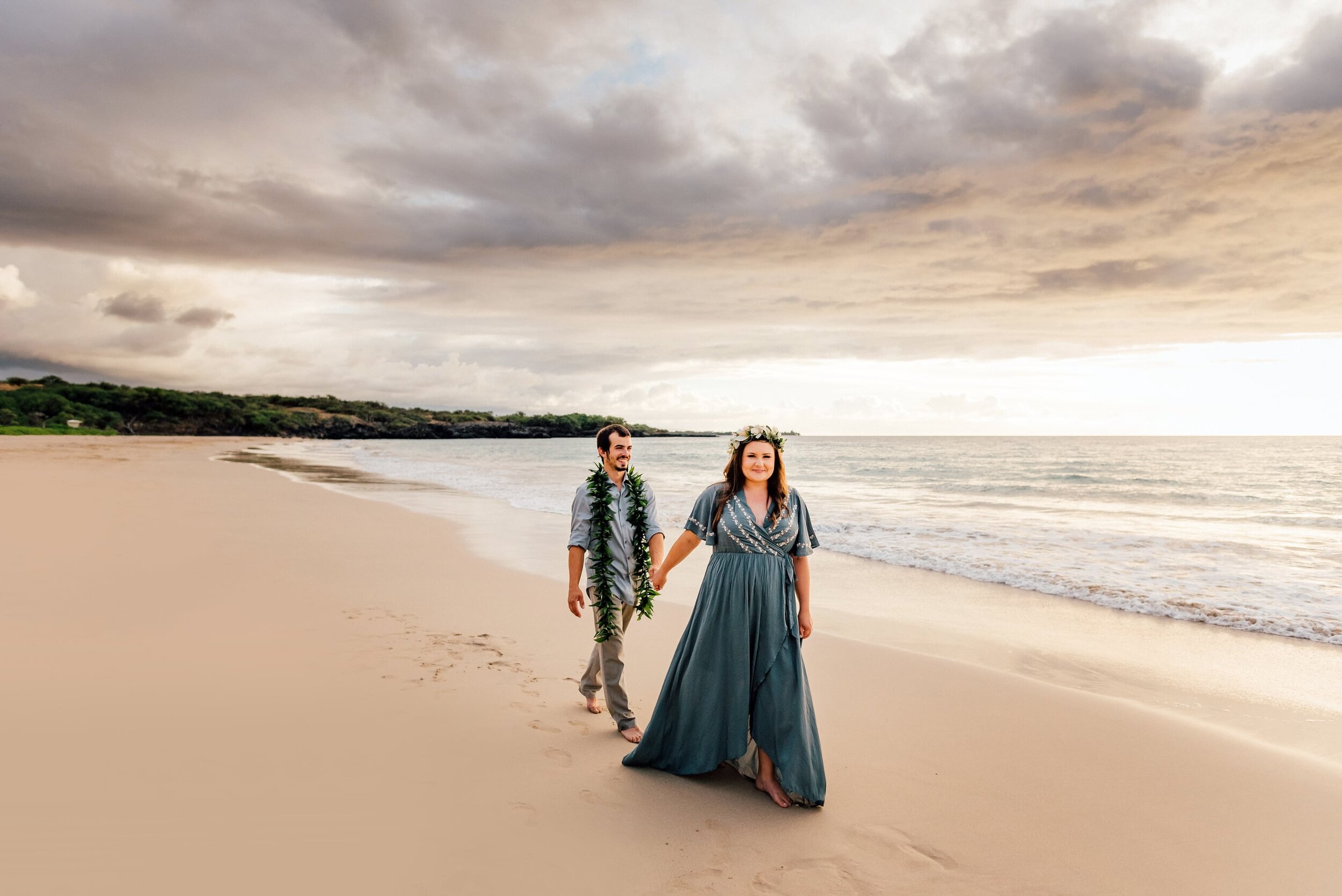 hawaiian-tropical-honeymoon-photographers-best-7.jpg