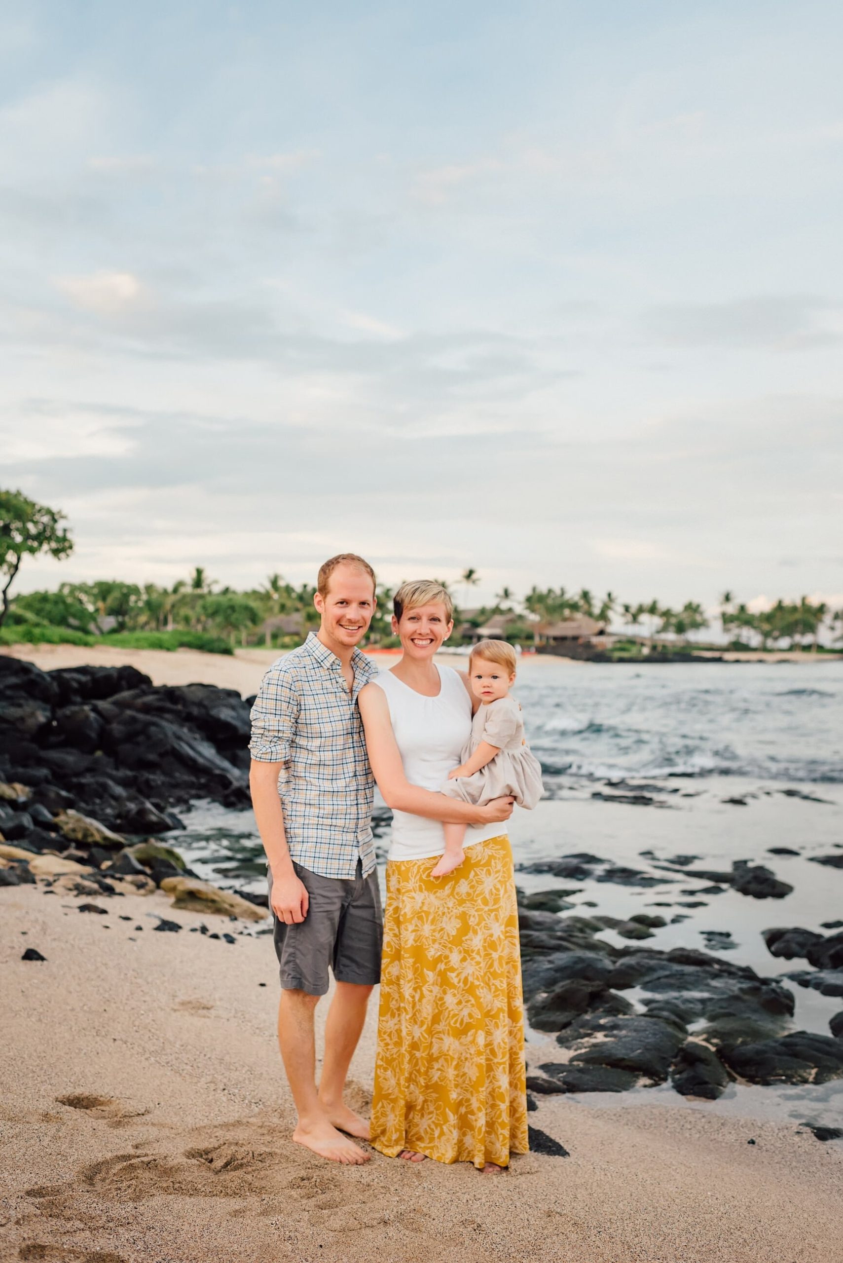 kona-photographer-family-sunrise-hawaii-1.jpg