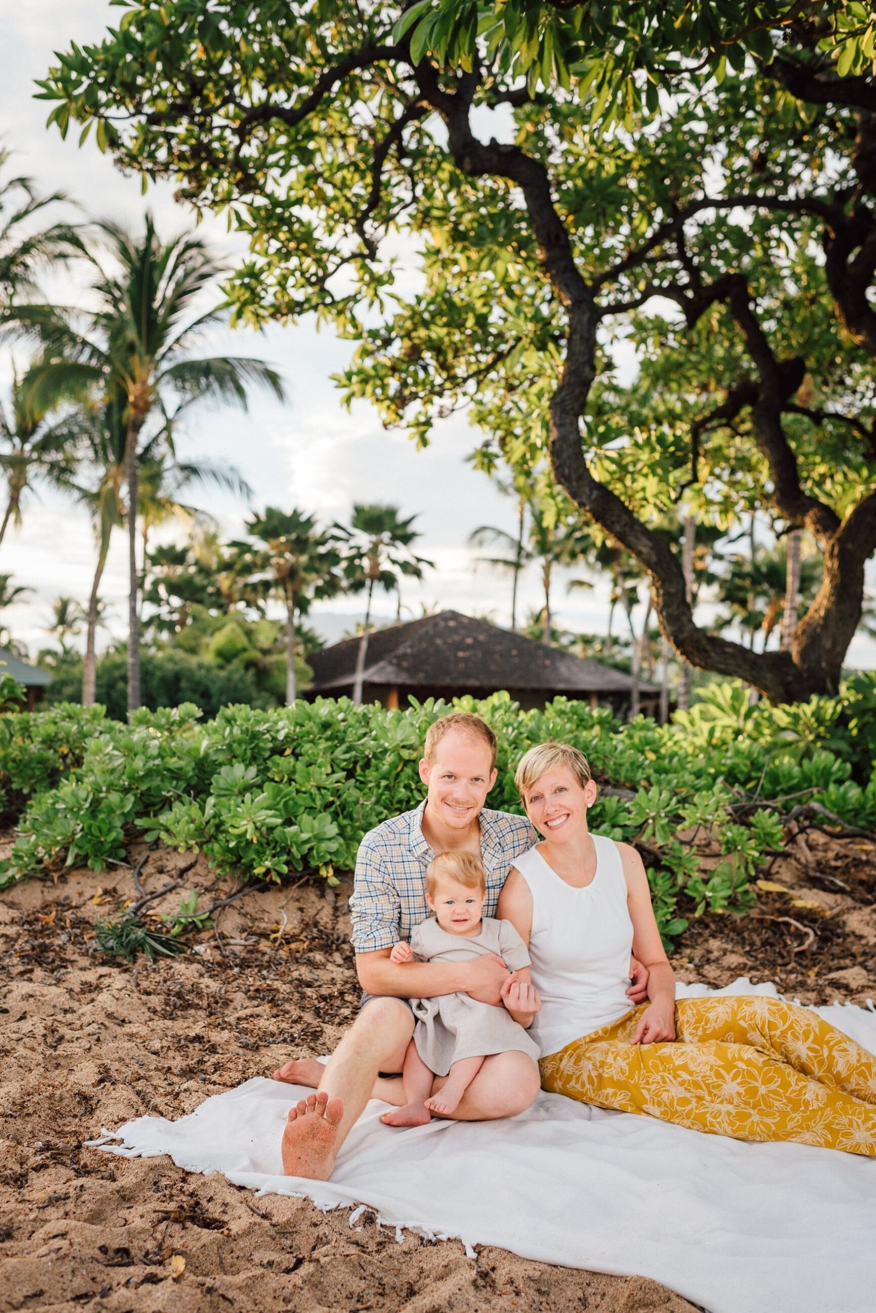 kona-photographer-family-sunrise-hawaii-10.jpg