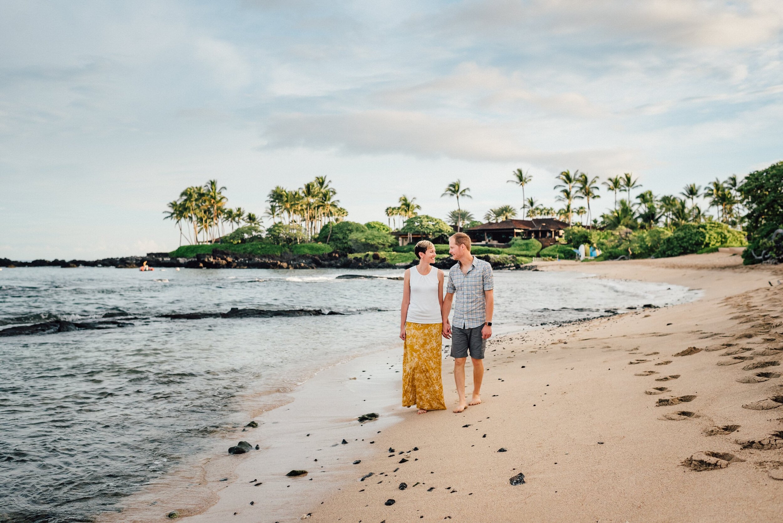 kona-photographer-family-sunrise-hawaii-15.jpg