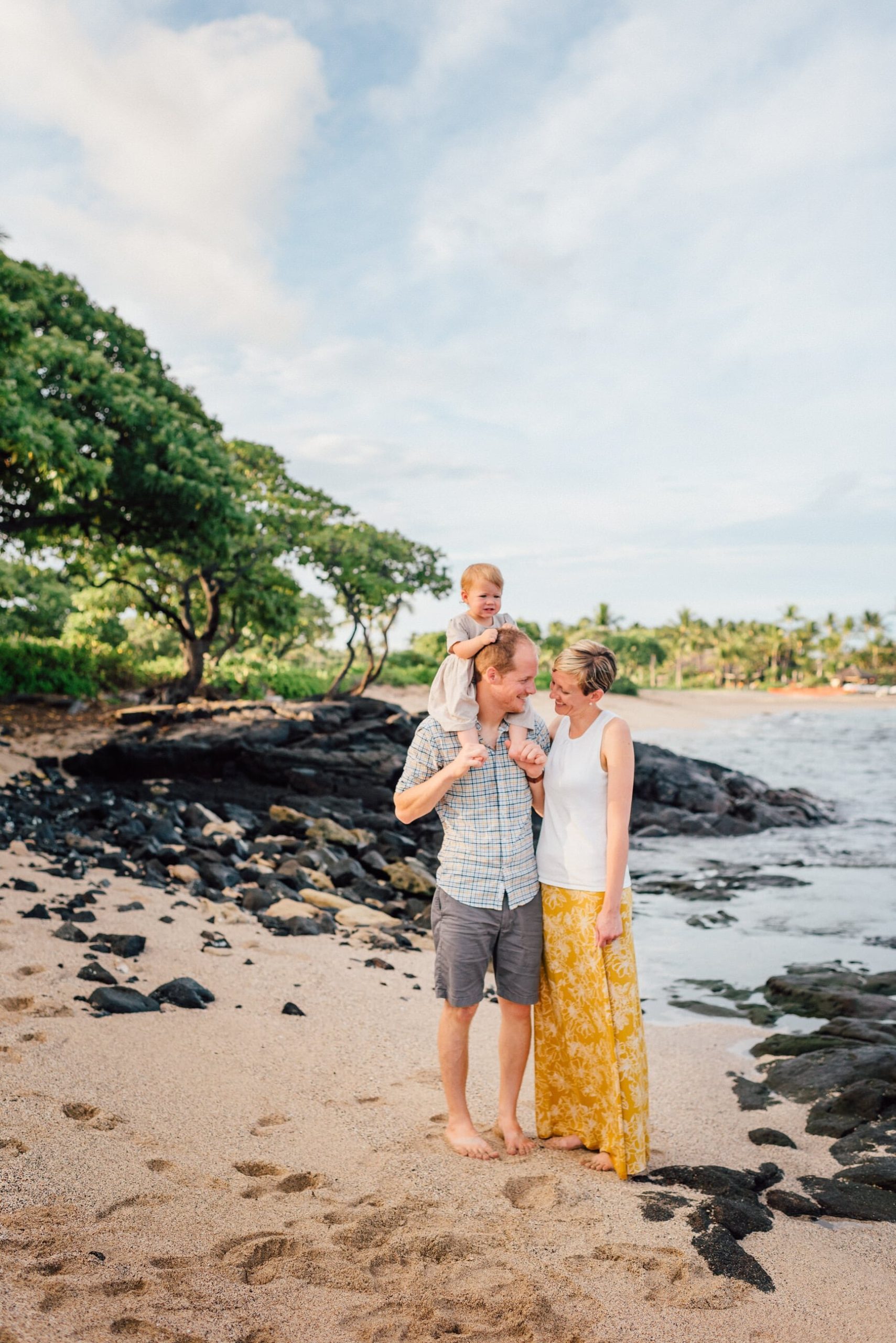 kona-photographer-family-sunrise-hawaii-22.jpg