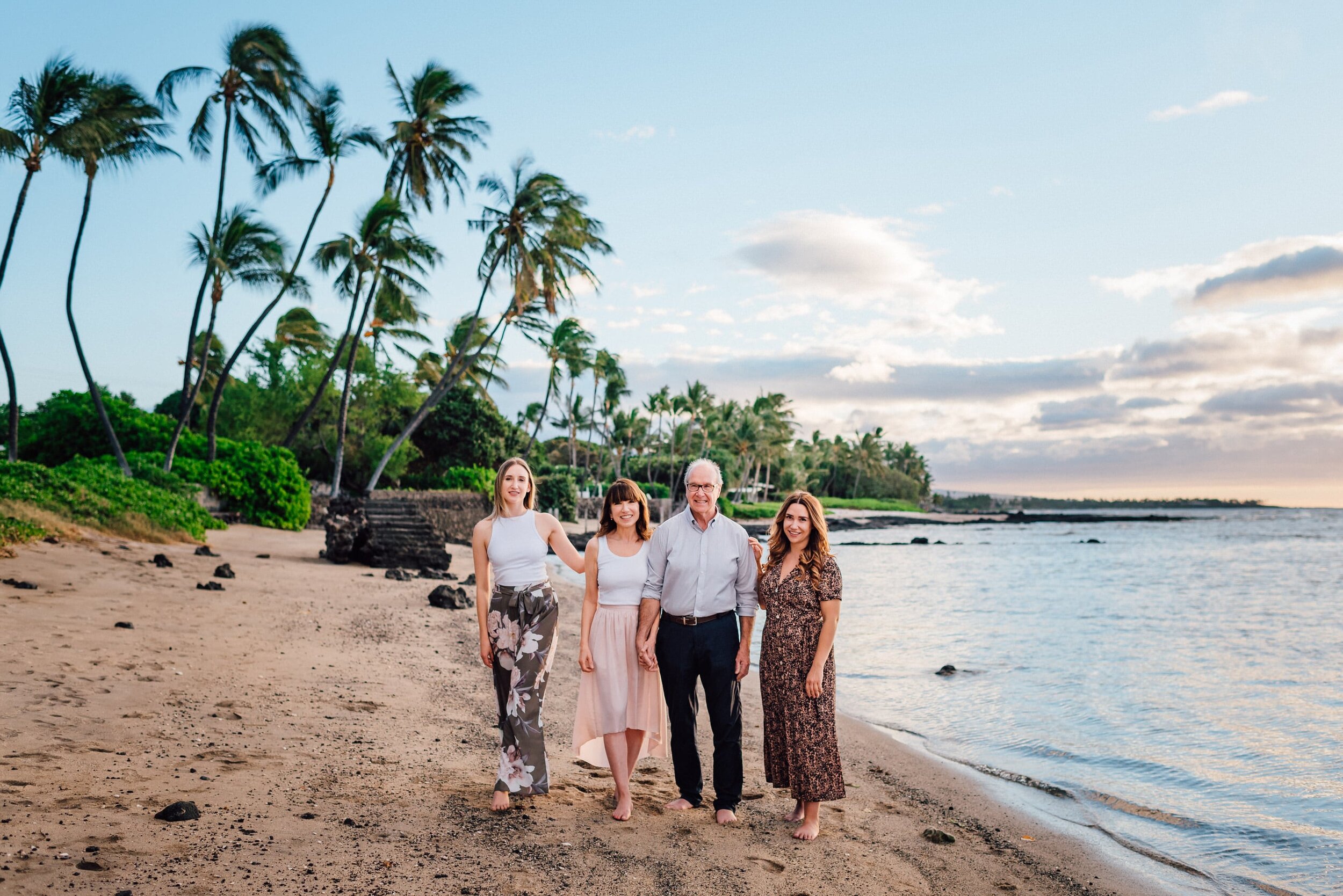 hawaii-photographers-family-beach-2.jpg
