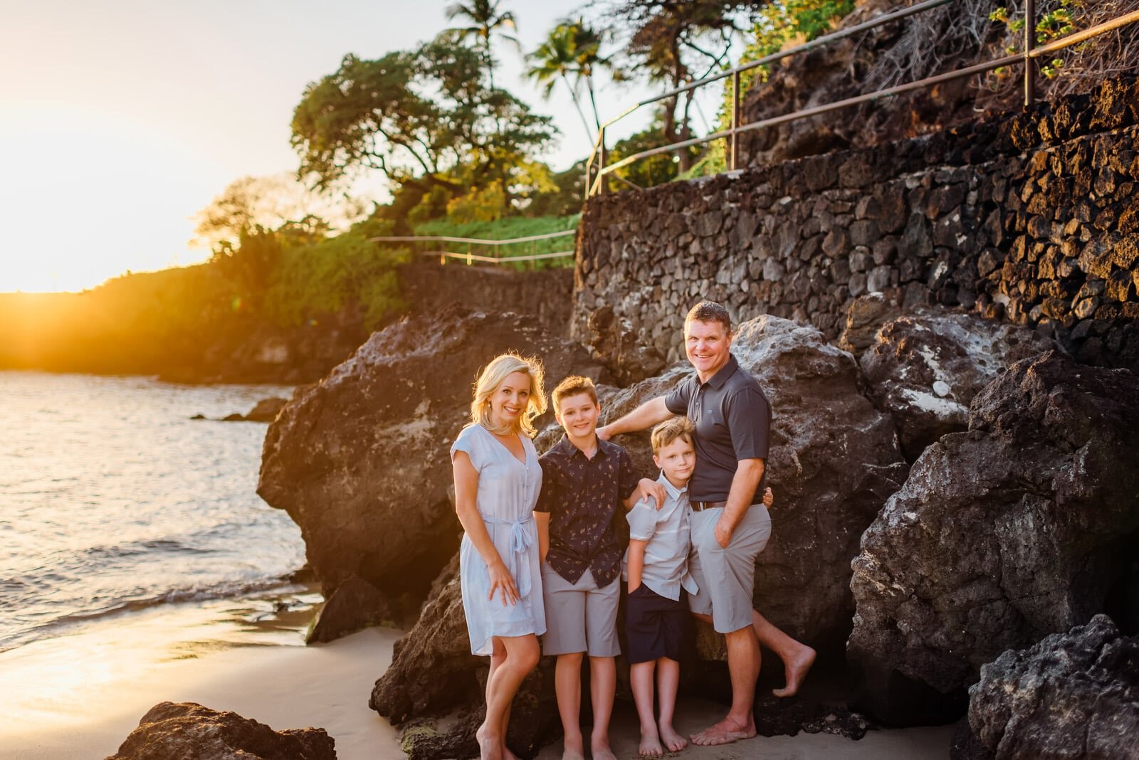 mauna-kea-family-photographers-hawaii-beach-vacation-19.jpg