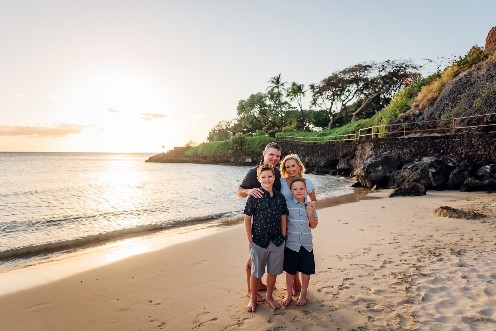 mauna-kea-family-photographers-hawaii-beach-vacation-2.jpg