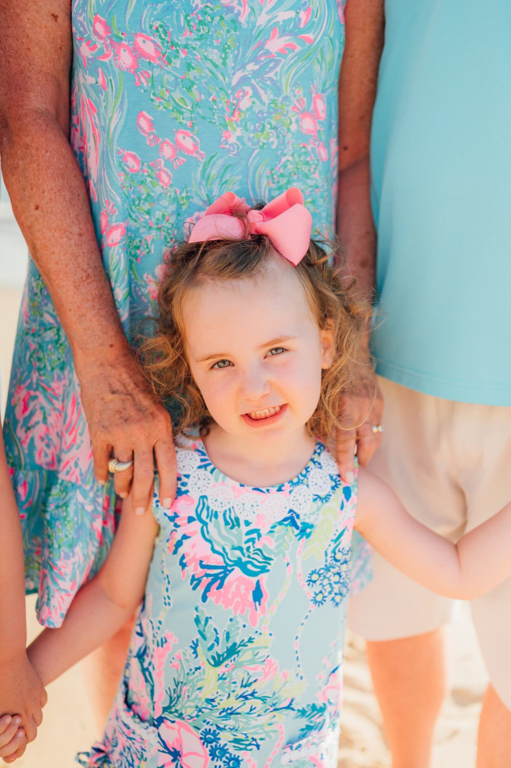 family-photos-outfits-lily-pulitzer-beach-1.jpg