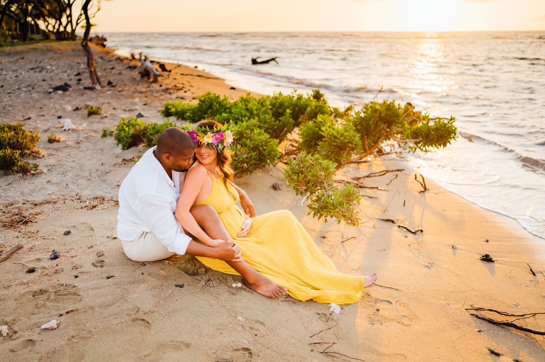 hawaii-maternity-photographers-haku-yellow-dress-18.jpg
