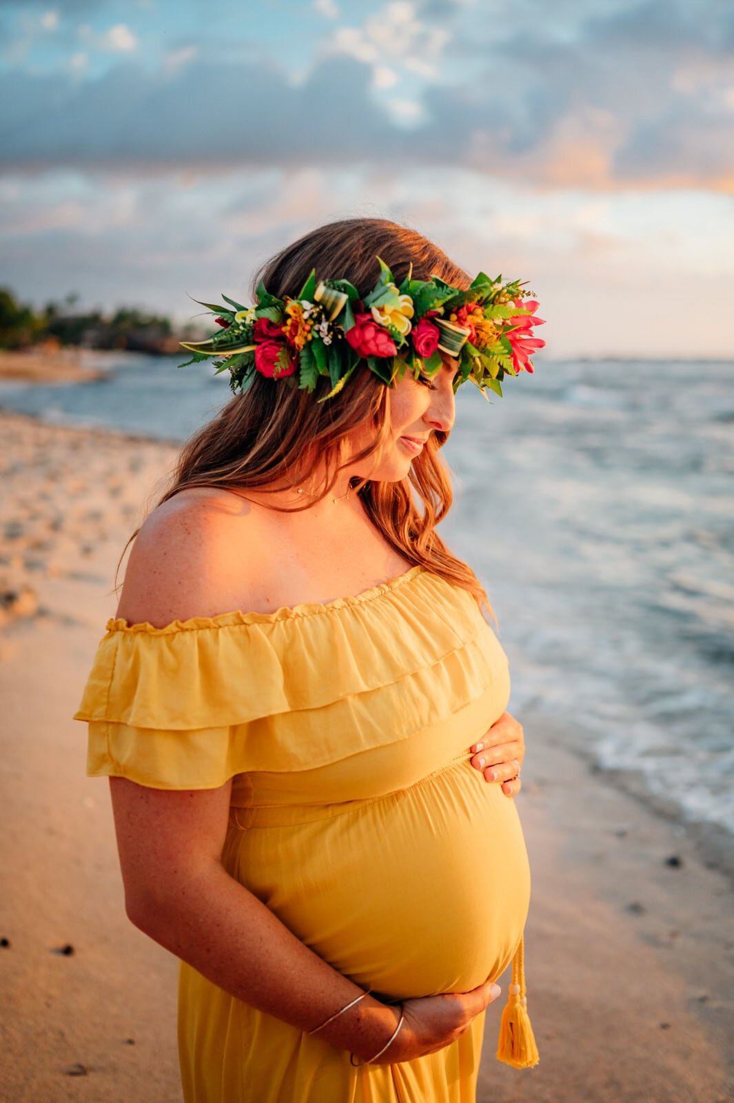 hawaii-maternity-photographers-flower-crown-sunset-hawaii-23.jpg
