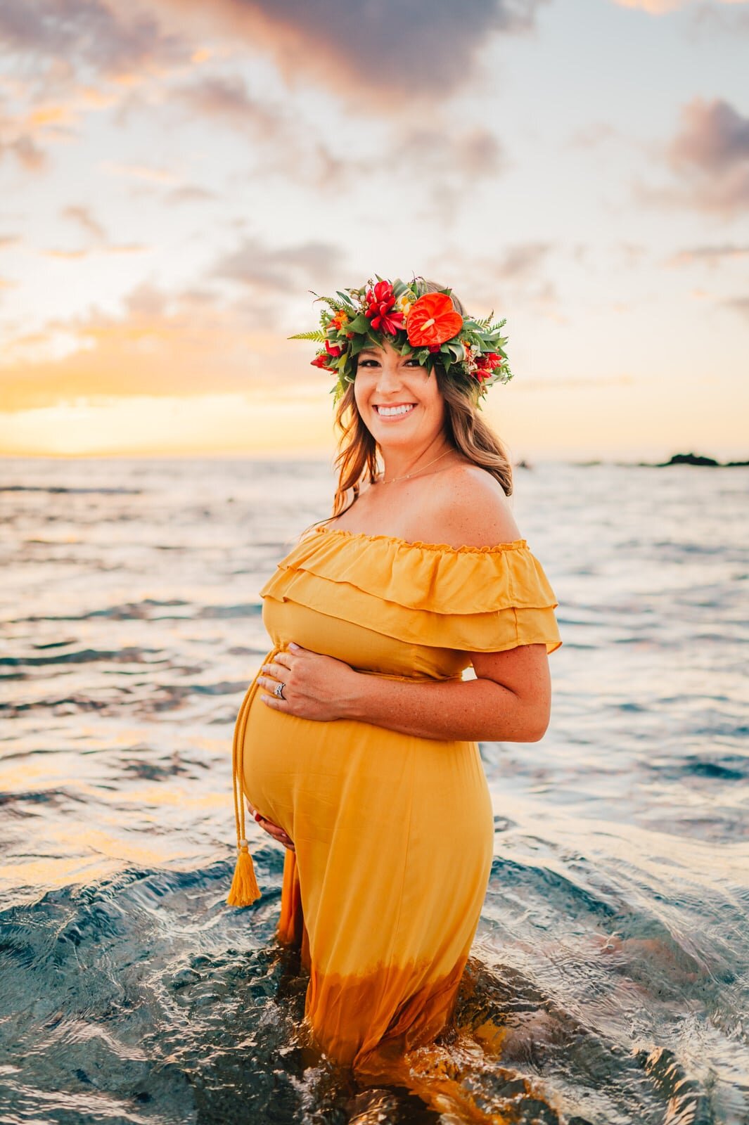 hawaii-maternity-photographers-flower-crown-sunset-hawaii-34.jpg