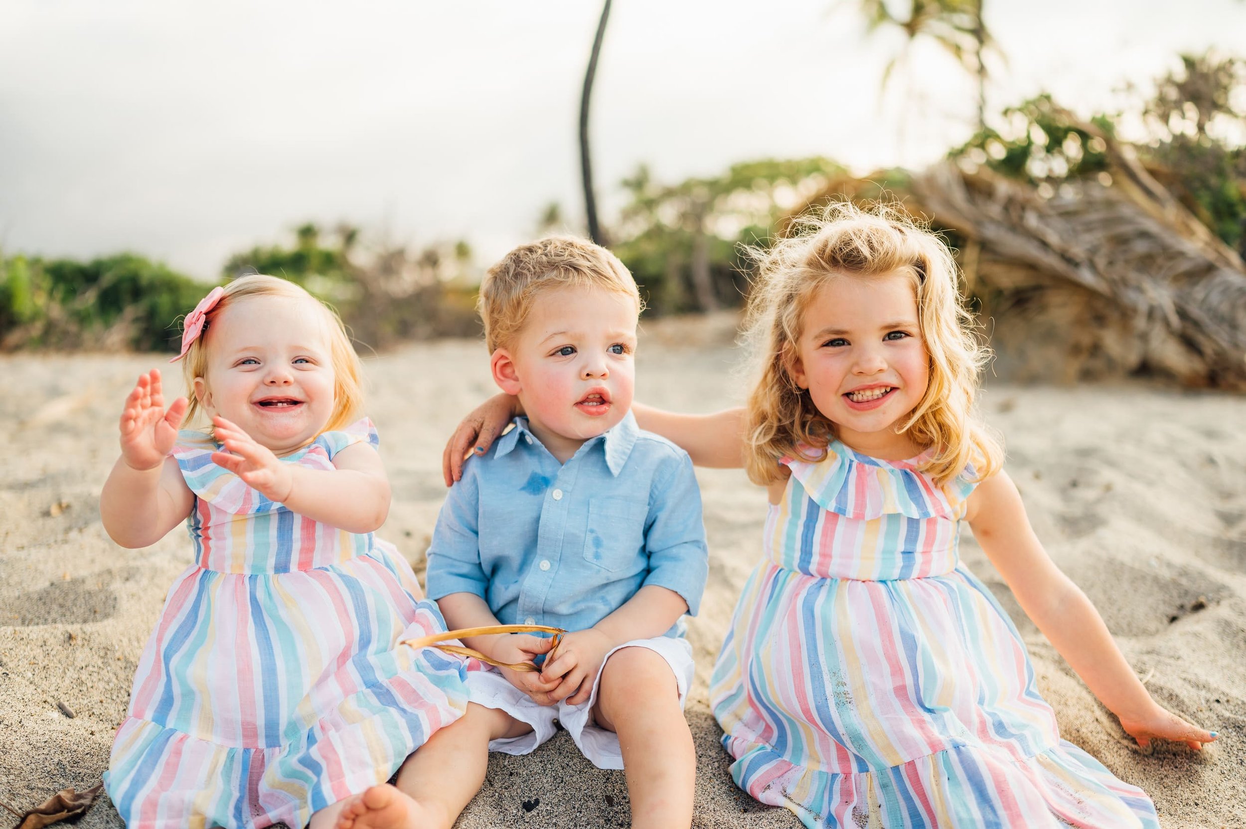 beach-photo-session-outfits-family-1.jpg